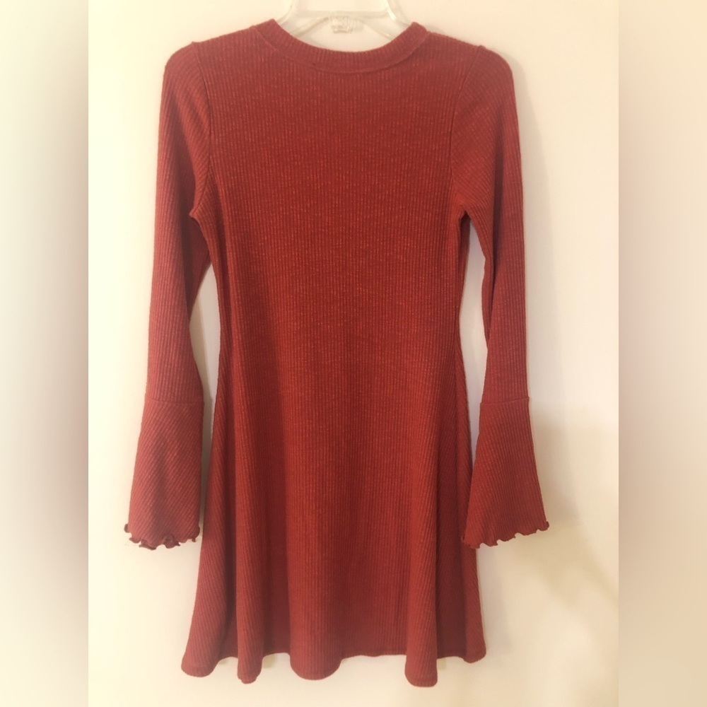 Abercrombie & Fitch ribbed bell sleeve dress - Picture 5 of 5